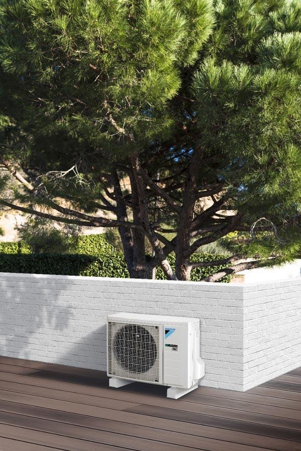 Condizionatore Daikin Stylish Silver 12000 BTU monosplit Wi-Fi A+++ FTXA35CS + RXA35A